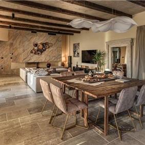  4 Bedroom Villa with Infinity Pool near Rovinj, Istria, Sleeps 8